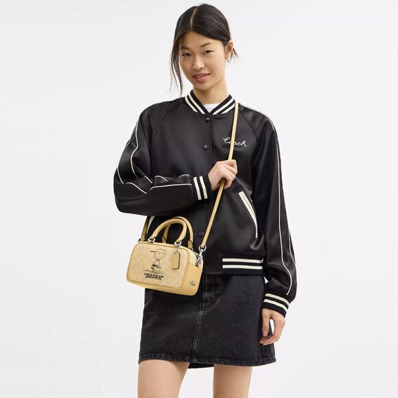 ❤️🐶Coach X Peanuts Satchel Crossbody Bag In Signature Canvas With Charlie Brown - Picture 4 of 9